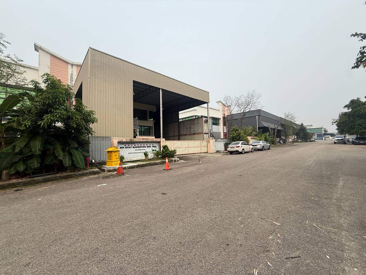 1.5 Storey Semi-D Factory Desa Cemerlang 2