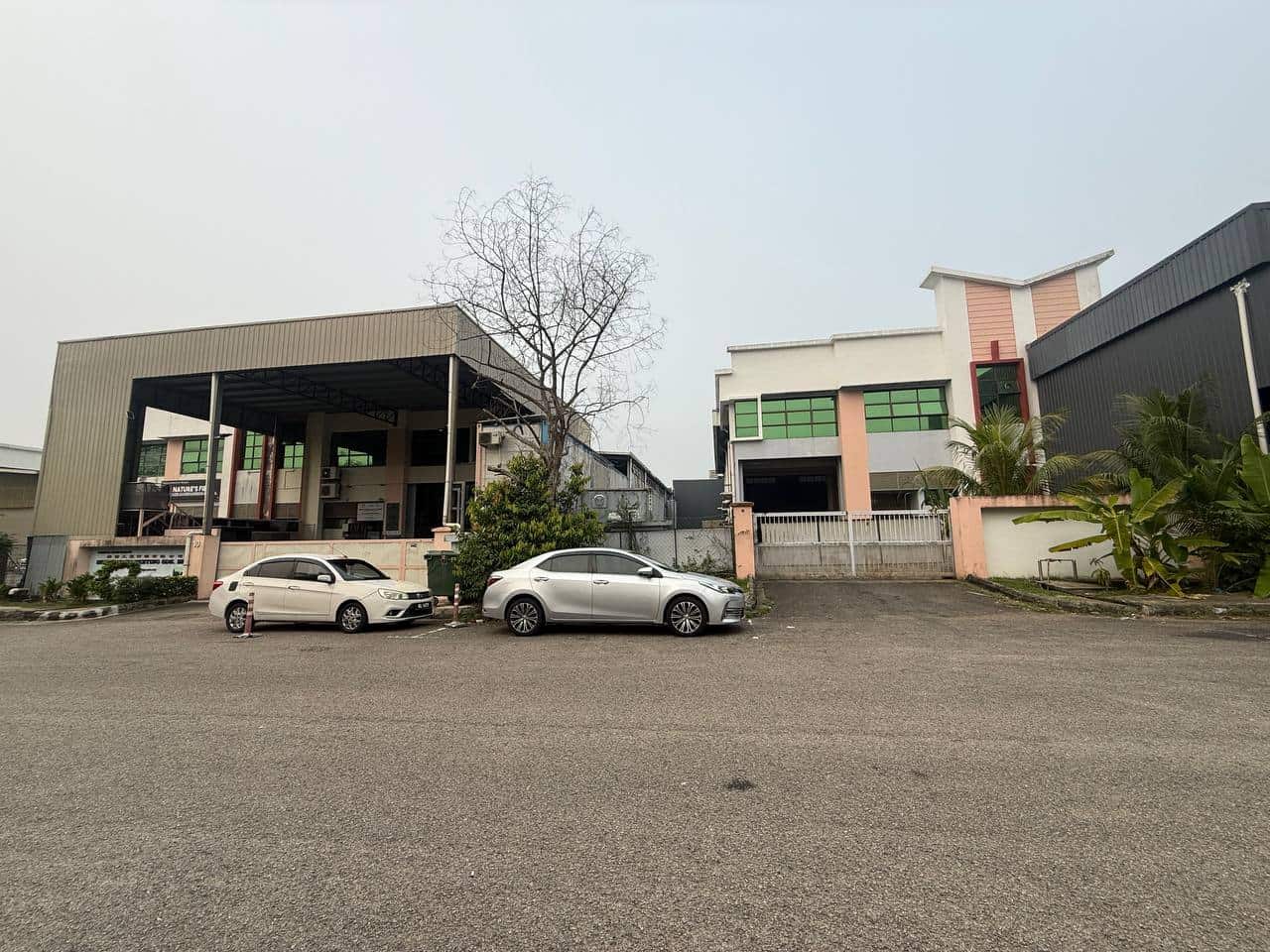 1.5 Storey Semi-D Factory Desa Cemerlang 1