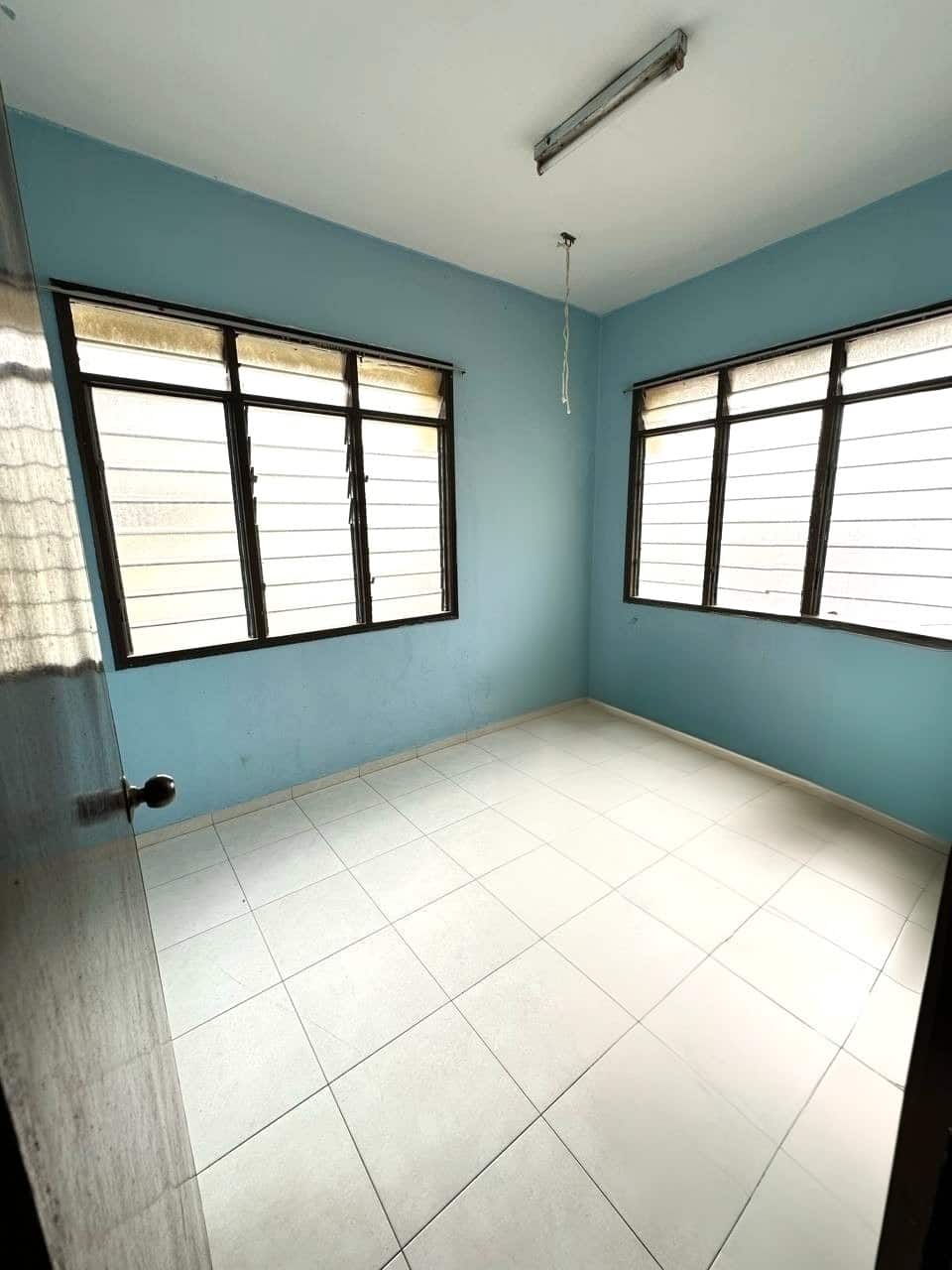 Low Cost Flat Taman Perling 3
