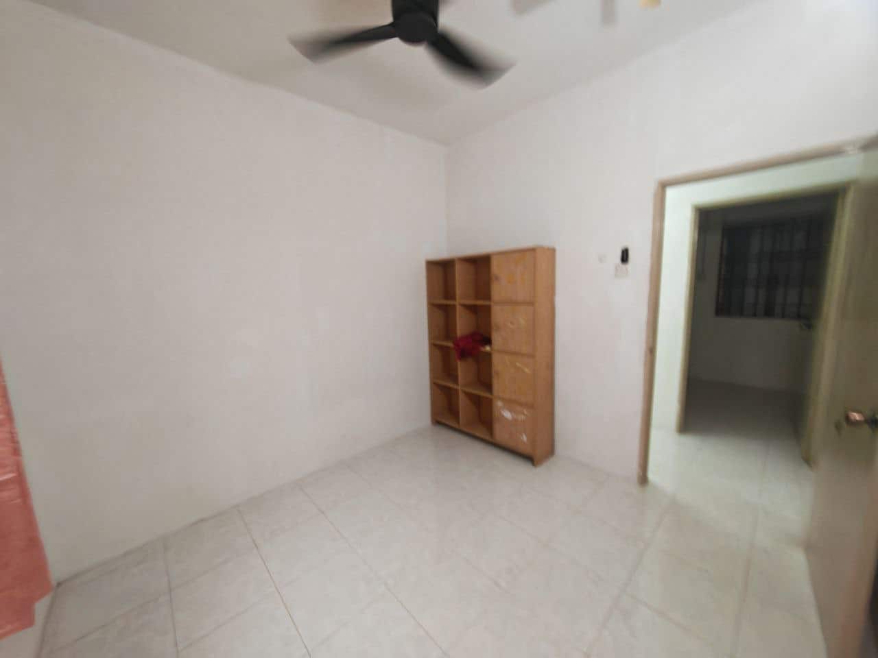 Flat Bukit Indah 4