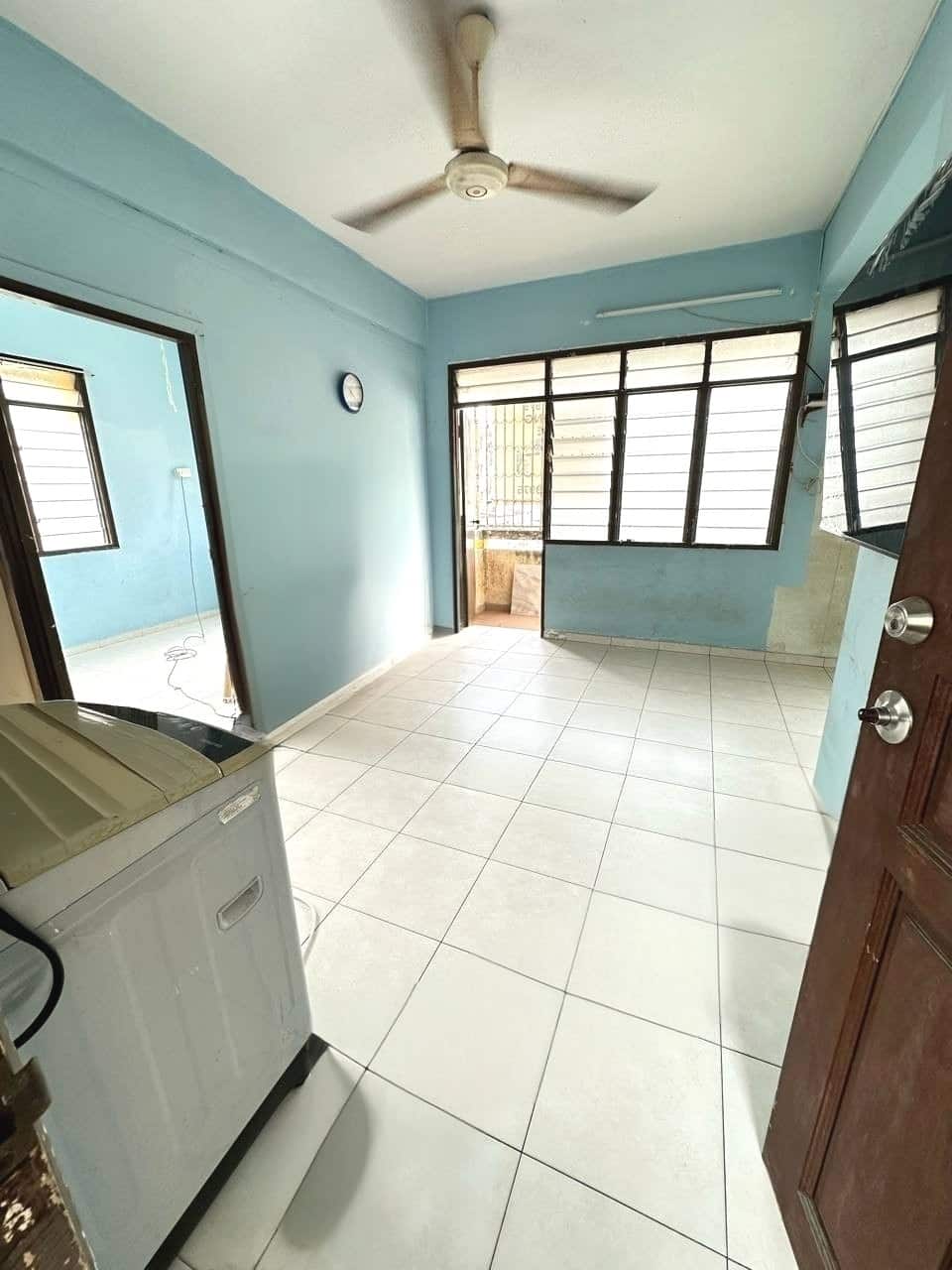 Low Cost Flat Taman Perling 1