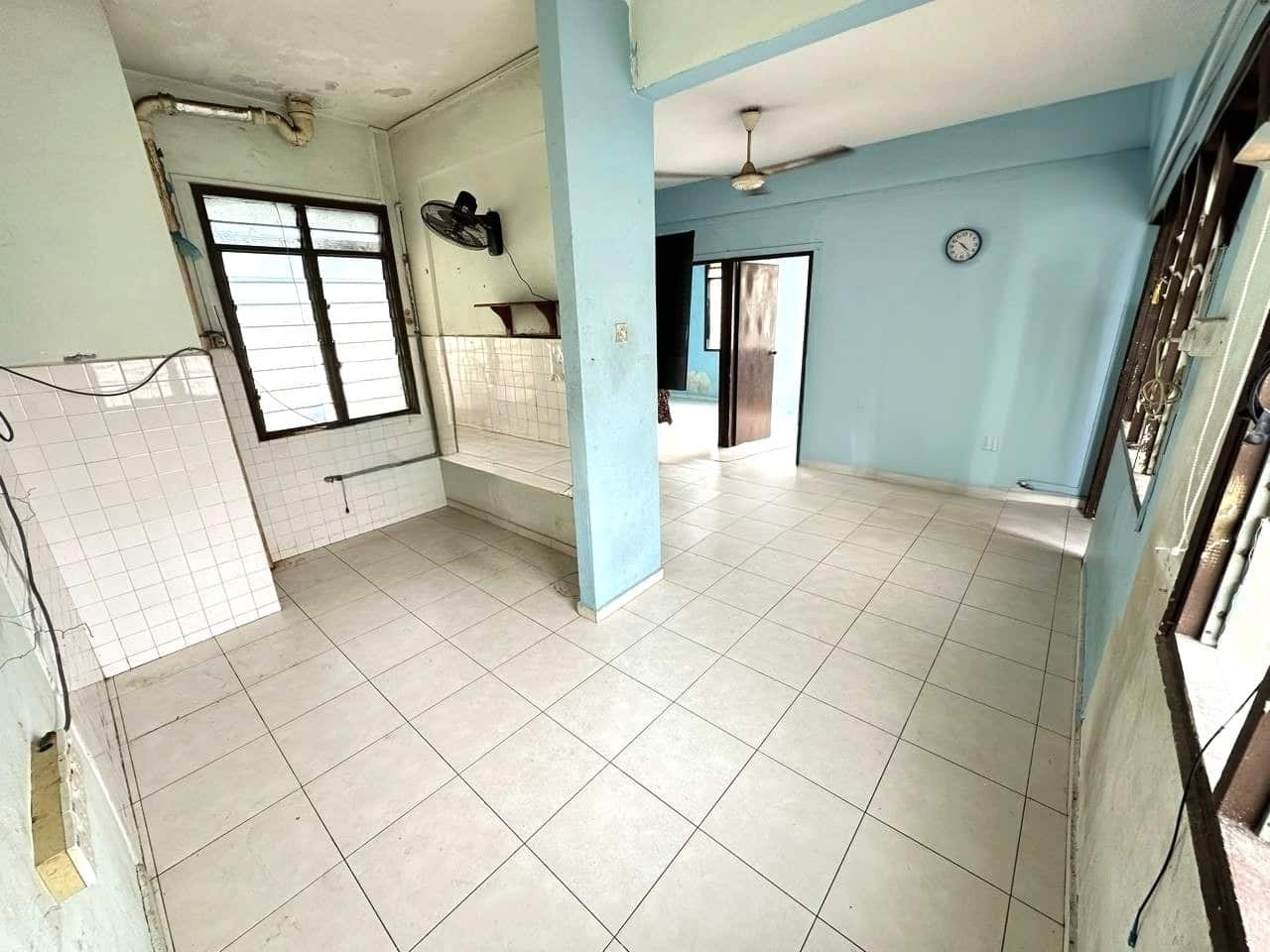 Low Cost Flat Taman Perling 2