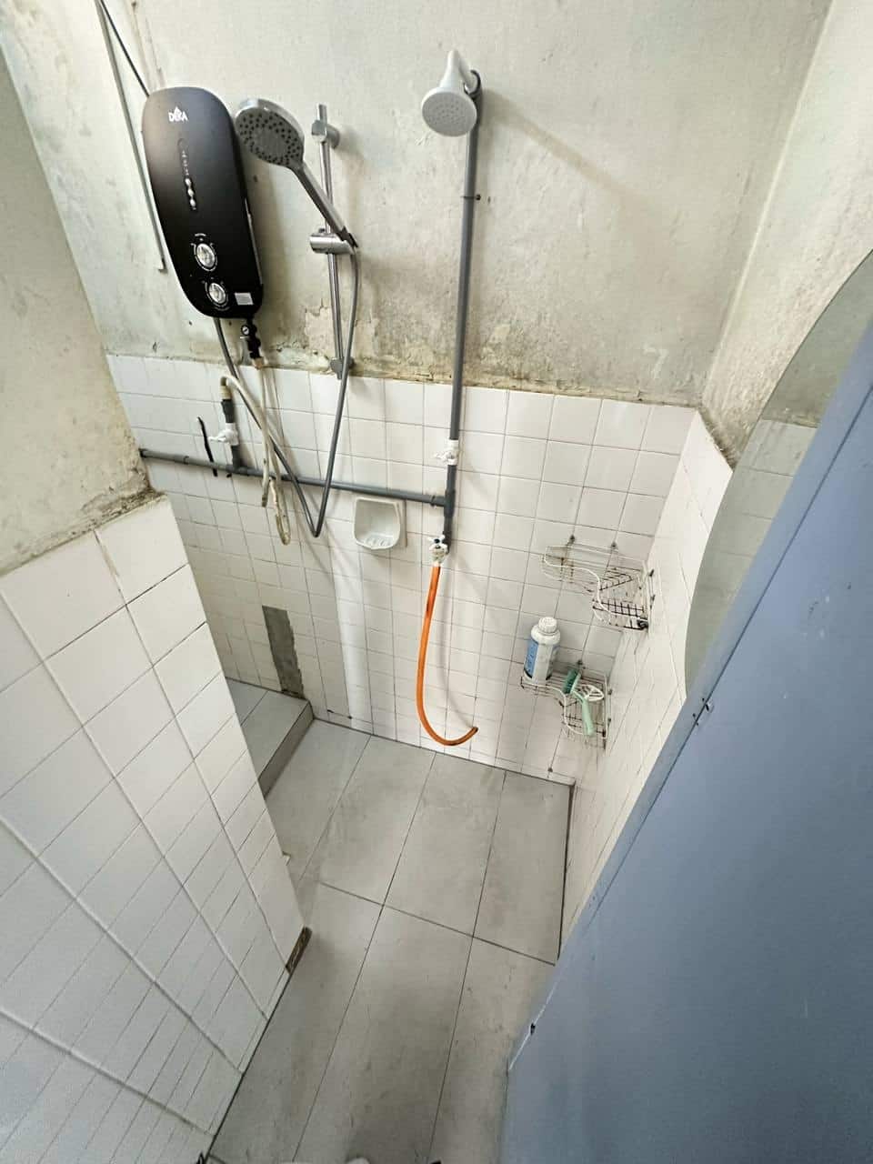 Low Cost Flat Taman Perling 7