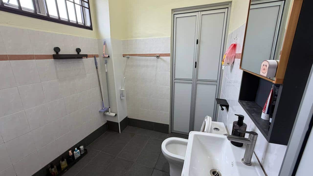 2-Storey Terrace Taman Pulai Utama 10