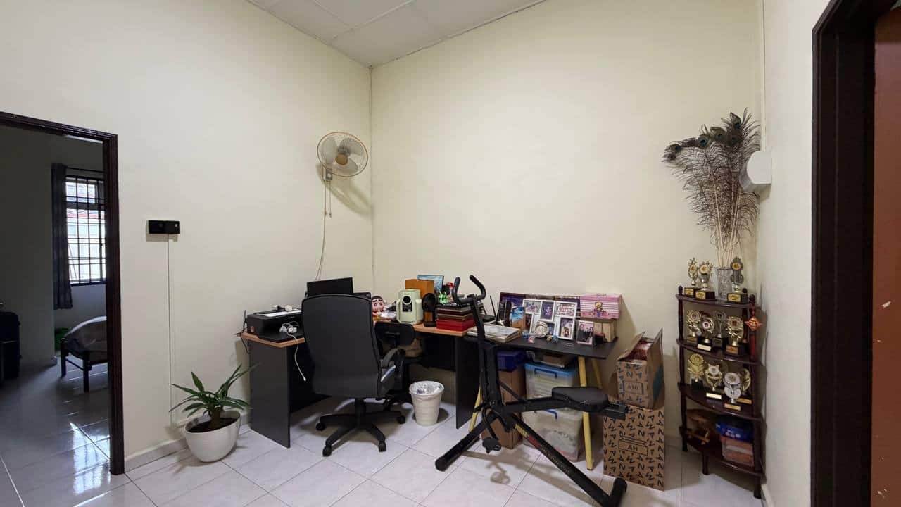 2-Storey Terrace Taman Pulai Utama 5