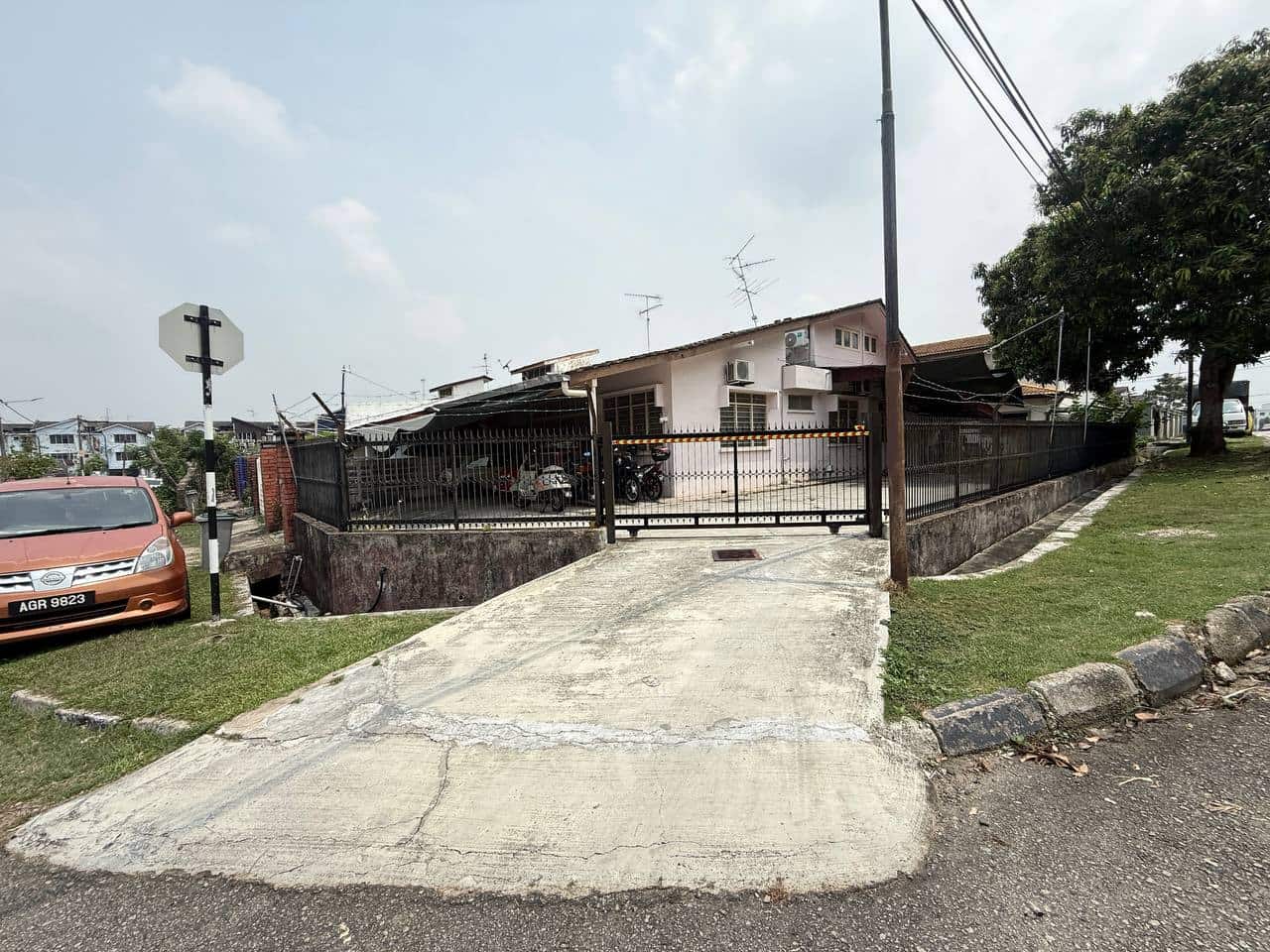Single Storey Corner House Taman Pelangi 1