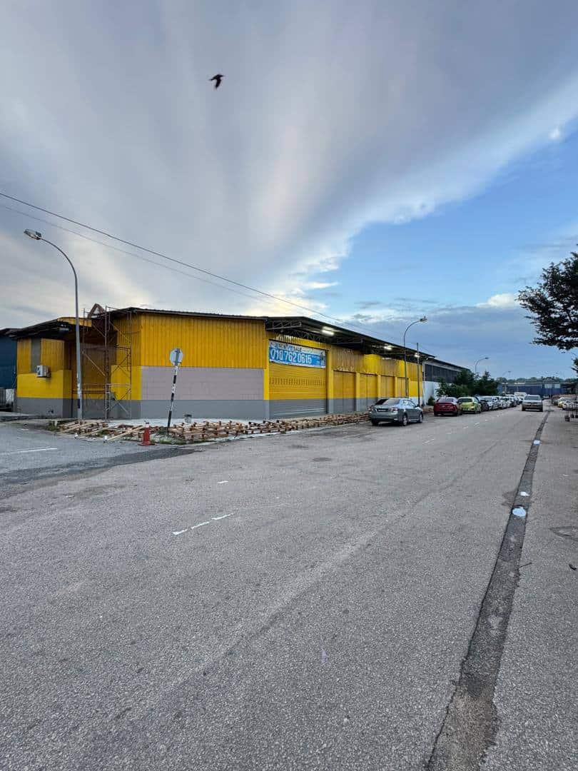 Semi-D Factory Gelang Patah 1