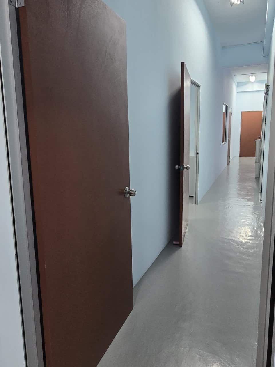 3-Storey Shoplot Larkin Town Centre 6