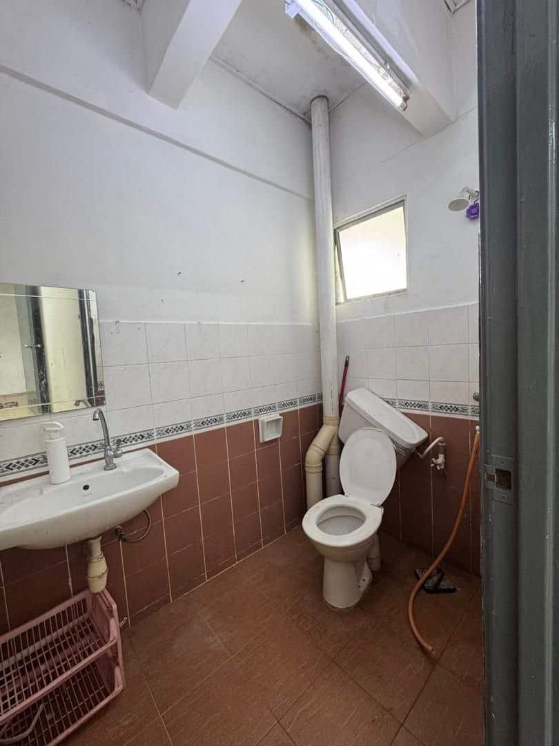 Apartment Taman Megah Ria 8