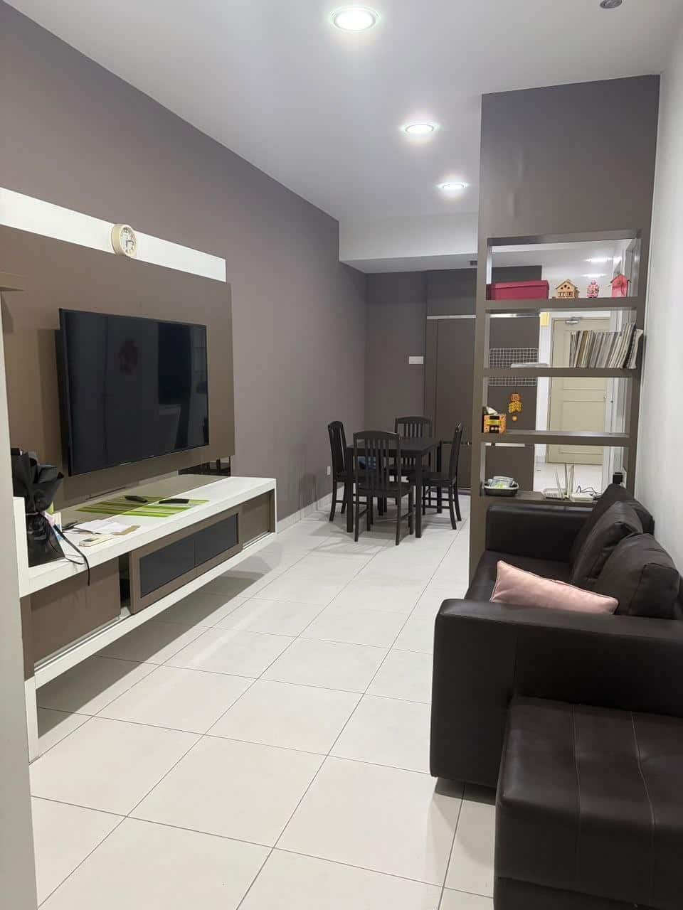 Service Apartment Akademik Suite @Austin Heights Mount Austin 3