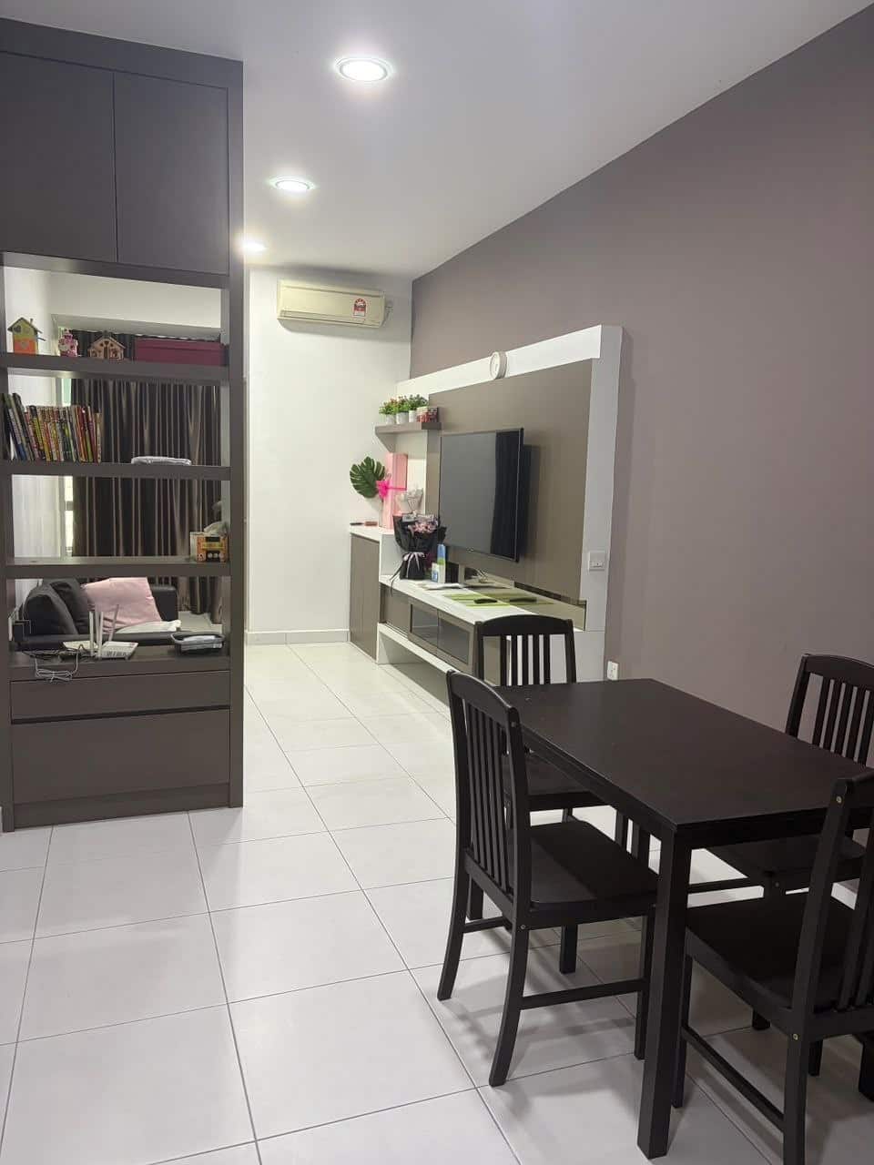Service Apartment Akademik Suite @Austin Heights Mount Austin 1
