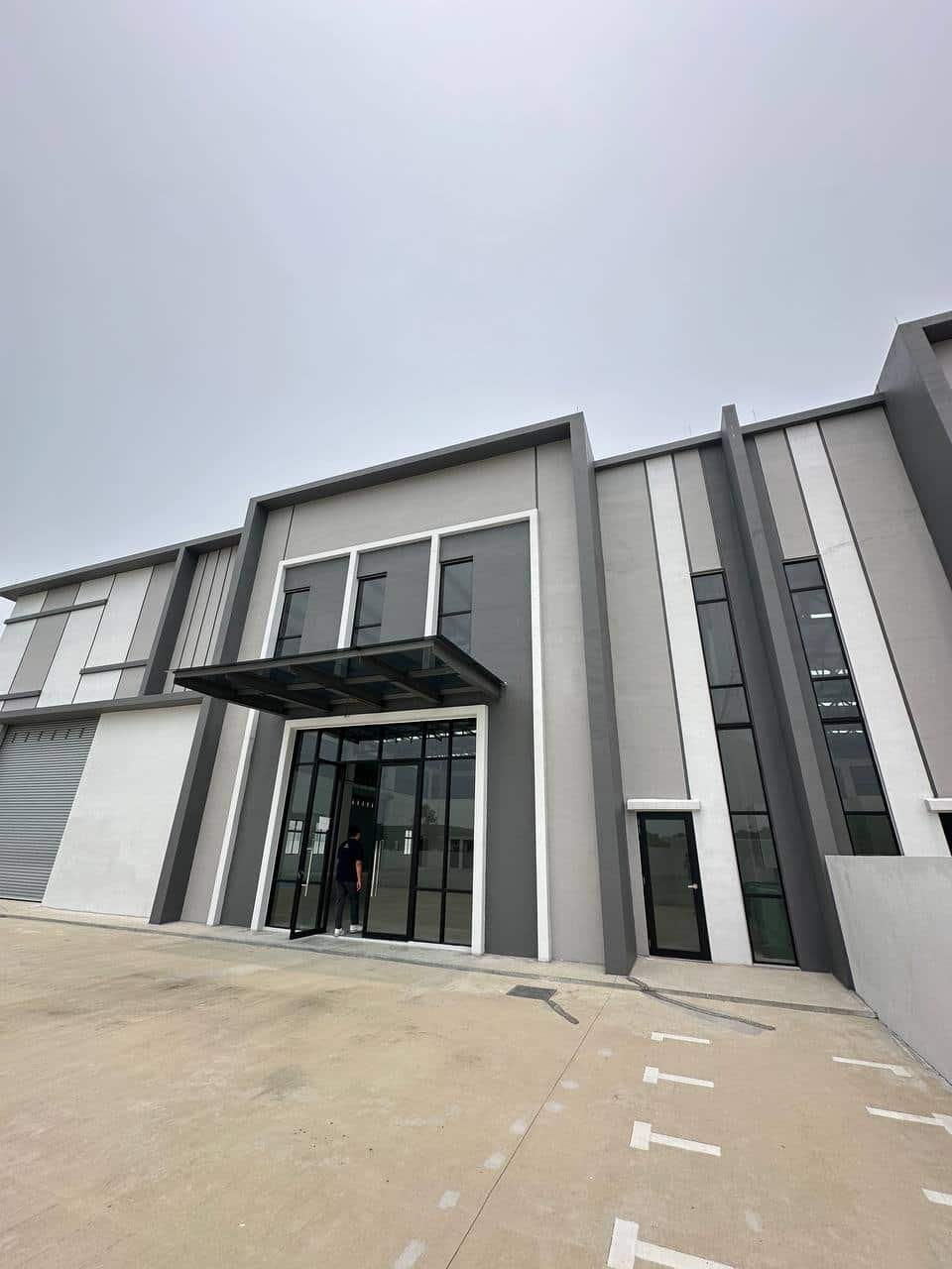 Semi-D Factory Eco Business Park 1 2