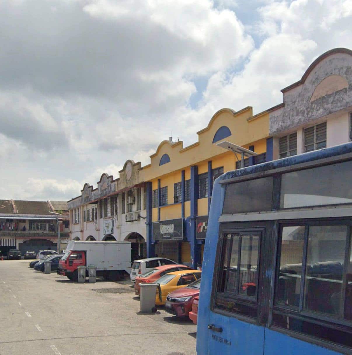 Double Storey Shoplot Seri Alam 2