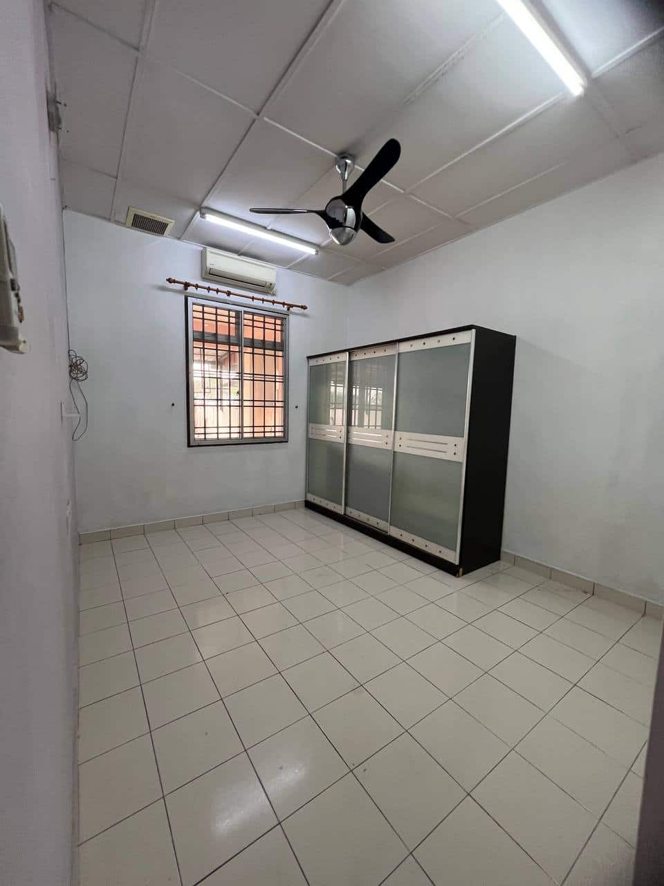 Single Storey Terrace House Bukit Indah 4