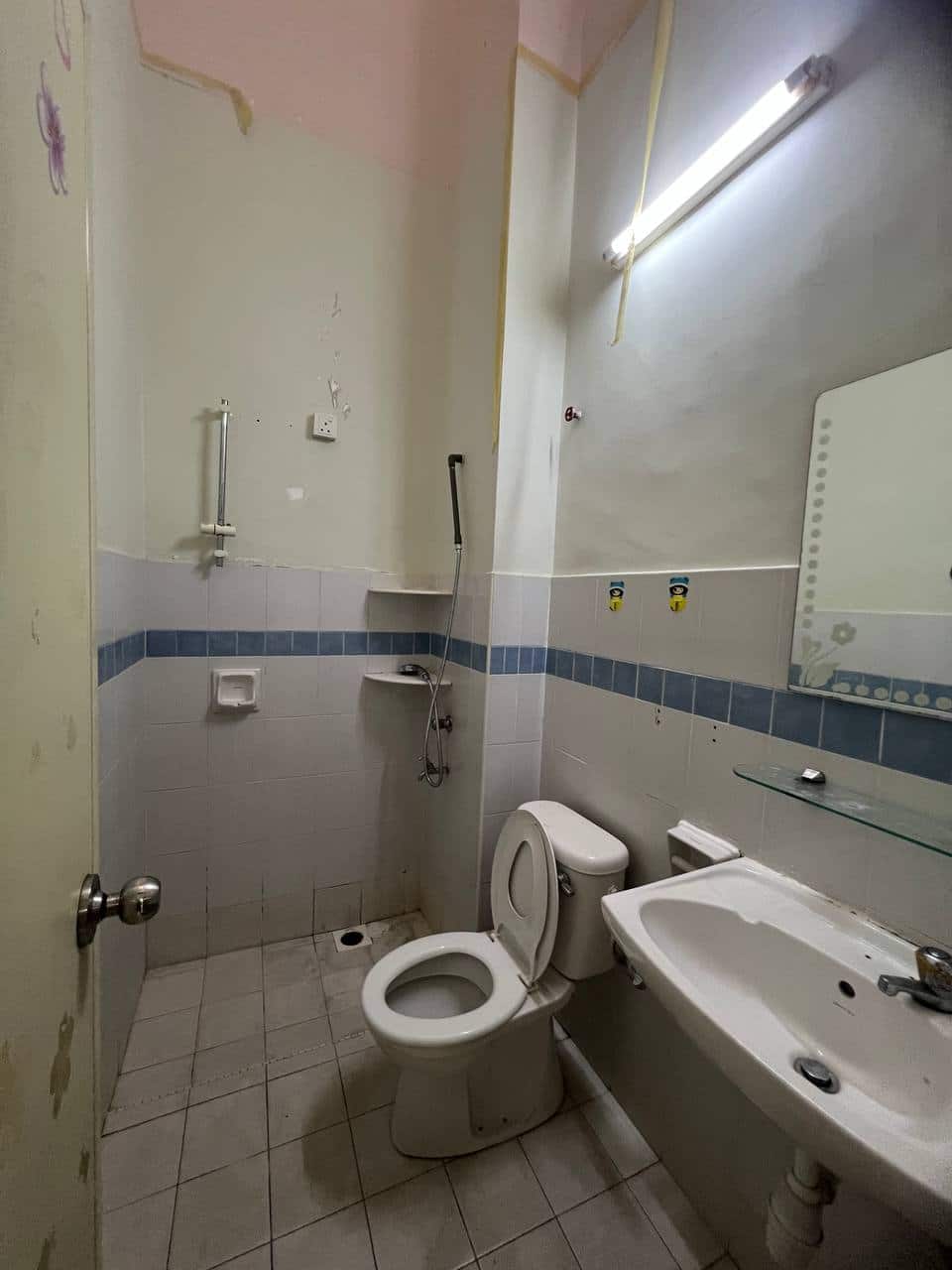Single Storey Terrace House Bukit Indah 9