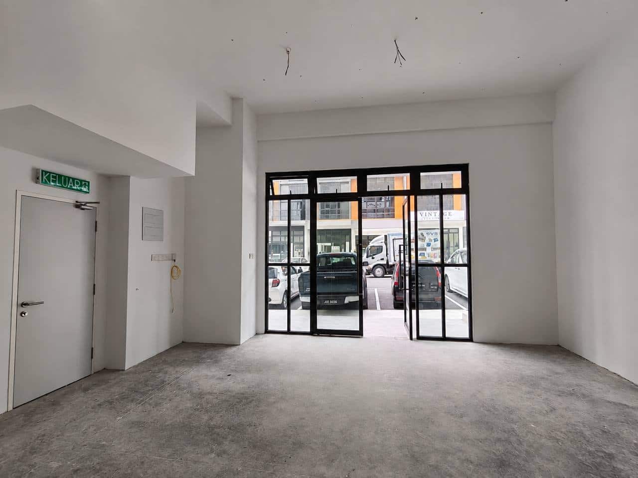 Ground Floor Shoplot Pelangi Avenue 3