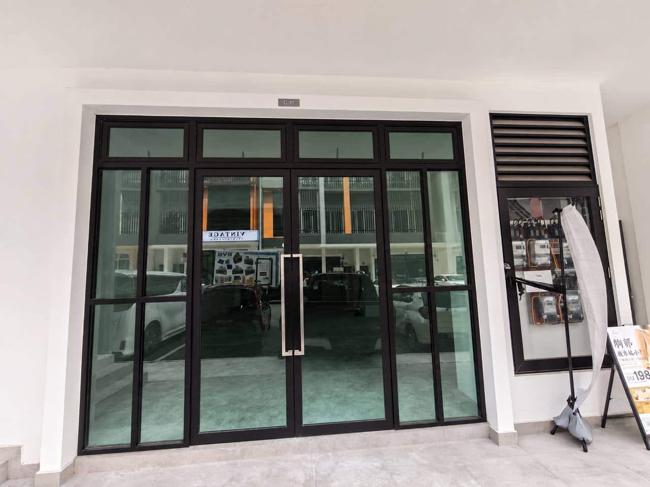Ground Floor Shoplot Pelangi Avenue 4