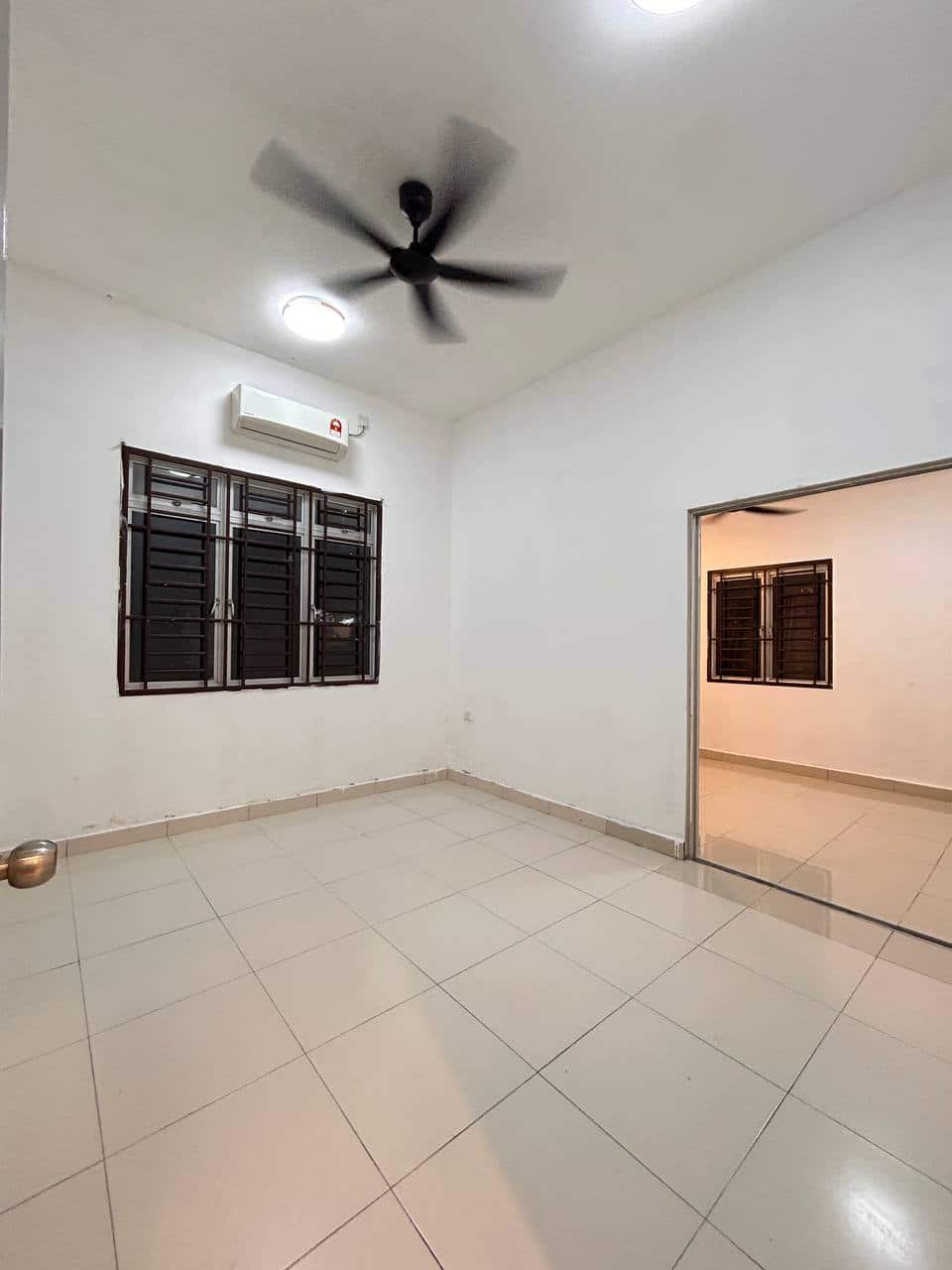 2-Storey End Lot Nusa Idaman 5