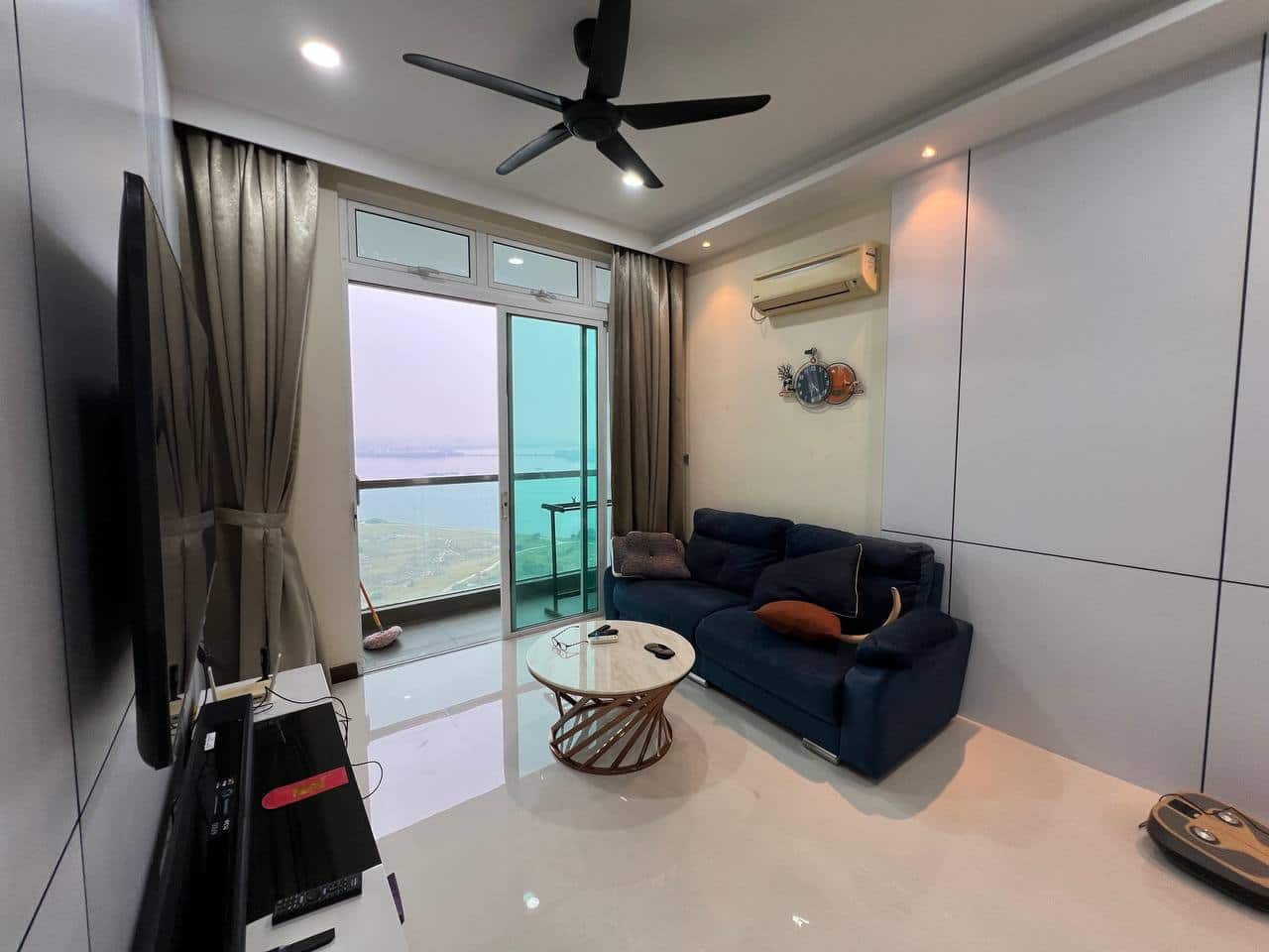 Condominium Paragon Residence @ Strait View 4