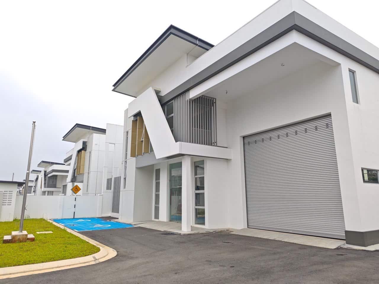 Semi-D Factory Senai