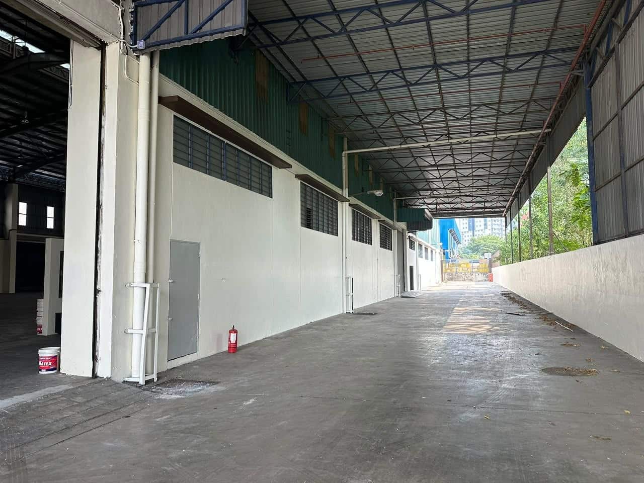 Triple Semi-D Factory Taman Perindustrian Desa Plentong 5
