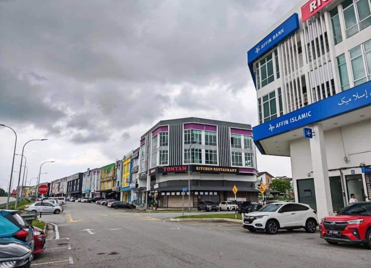 3-Storey Shop Lot Senai Utama 2