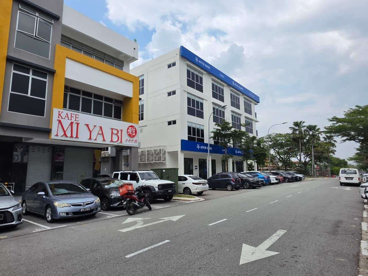 3-Storey Shoplot Taman Molek 5