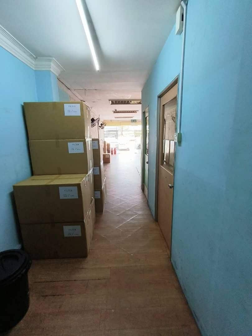 Triple Storey Shop Lot Johor Jaya Rosmerah 5