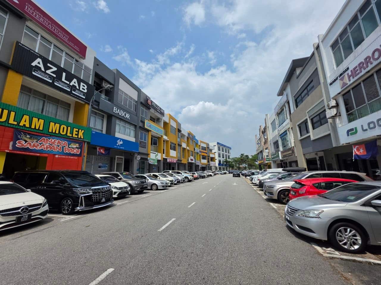 3-Storey Shoplot MolekHub @ Taman Molek 1