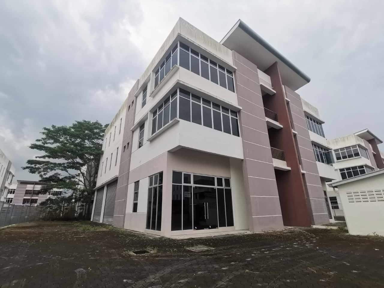 3 Storey Semi-Detached Factory Gelang Patah