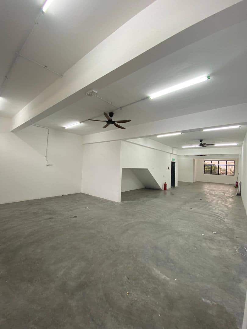3 Storey shop Bandar Cemerlang 3