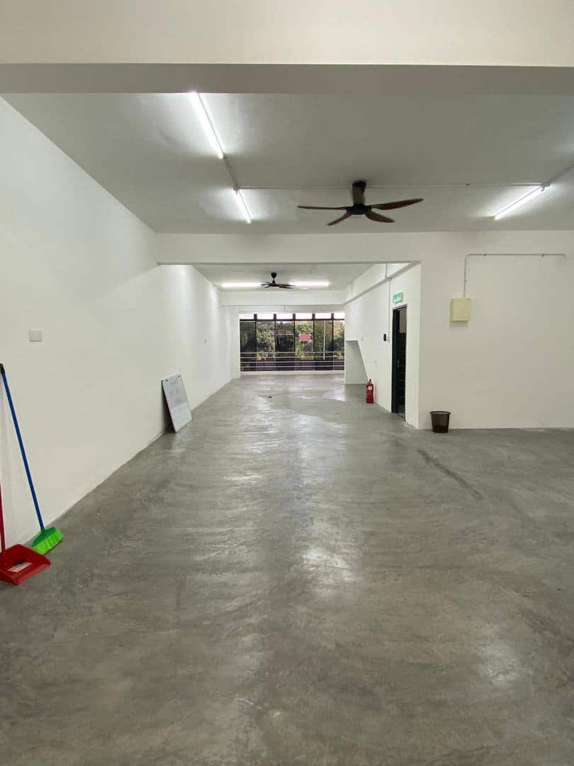 3 Storey shop Bandar Cemerlang