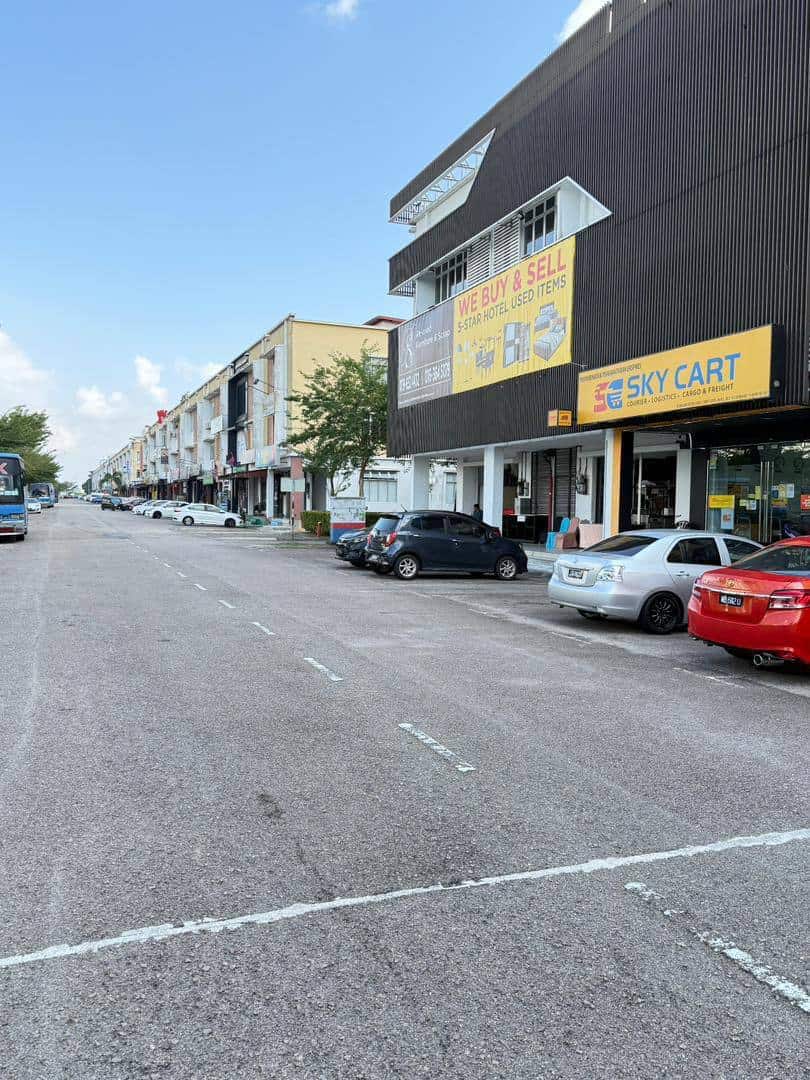 3 Storey Shop Taman Sierra Perdana 7