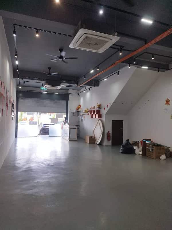 3 Storey Shop Lot Austin Crest Jalan Jaya Putra 7/8