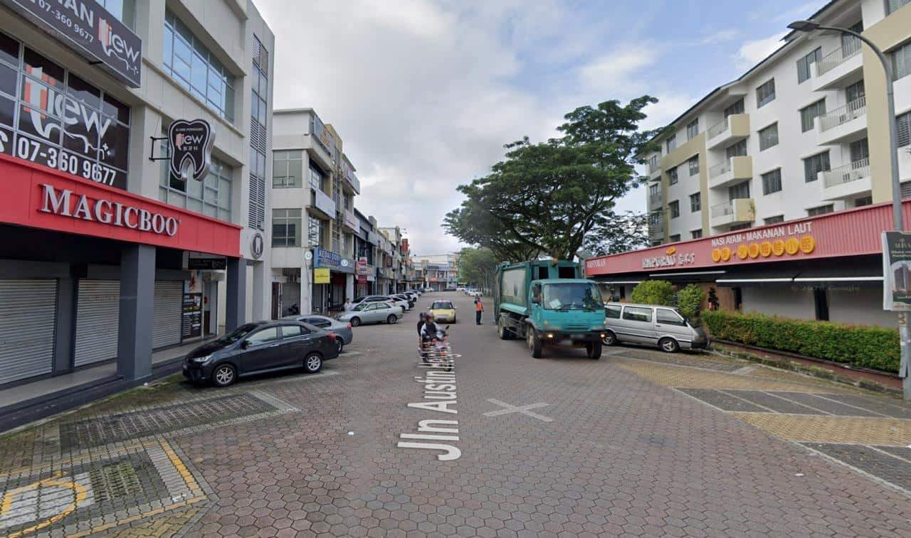 Double Storey Shoplot Taman Mount Austin