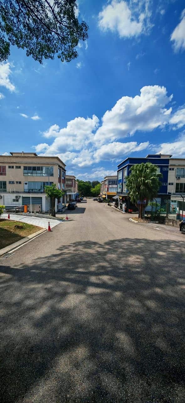 3 Storey Shoplot Taman Austin Perdana 5