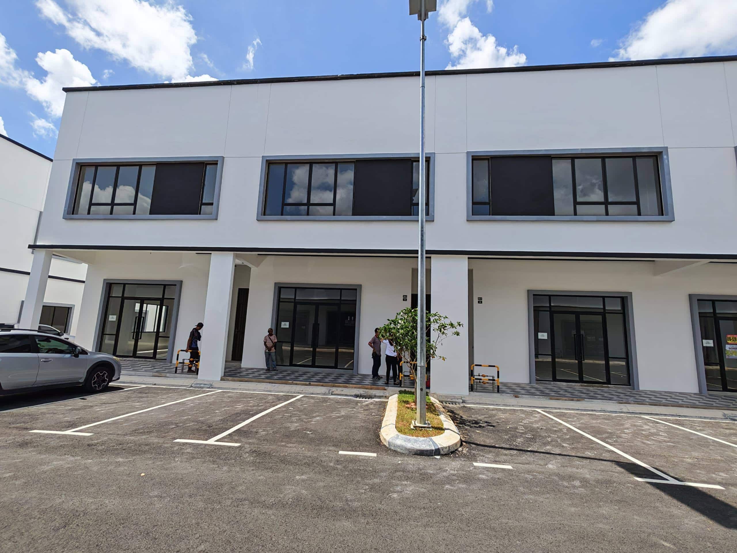 2-sty Shoplot Eco World Shoplot