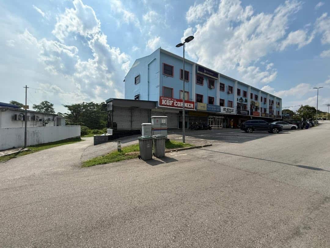 Triple Storey JB Town Area