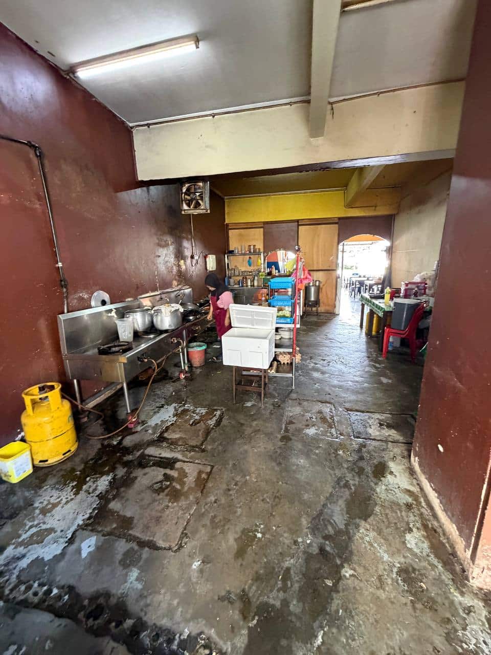 Double Storey shop lot Senai Utama 10