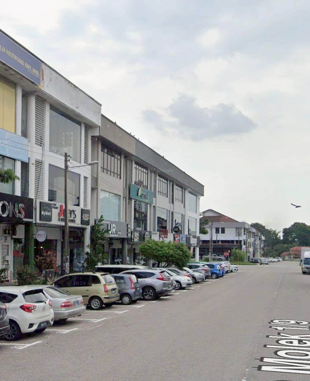 Shoplot ground floor Taman Molek 3