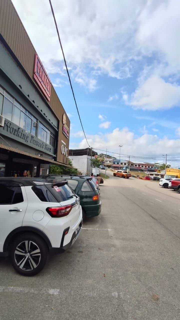 3 Storey Corner Adjoining Commercial Shoplot Taman Bunga Raya Masai