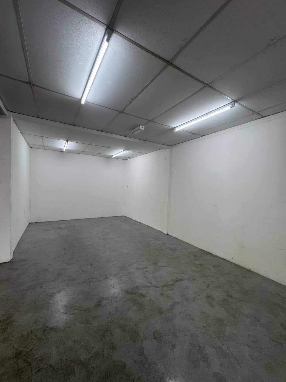 Shoplot Sri Plentong 8