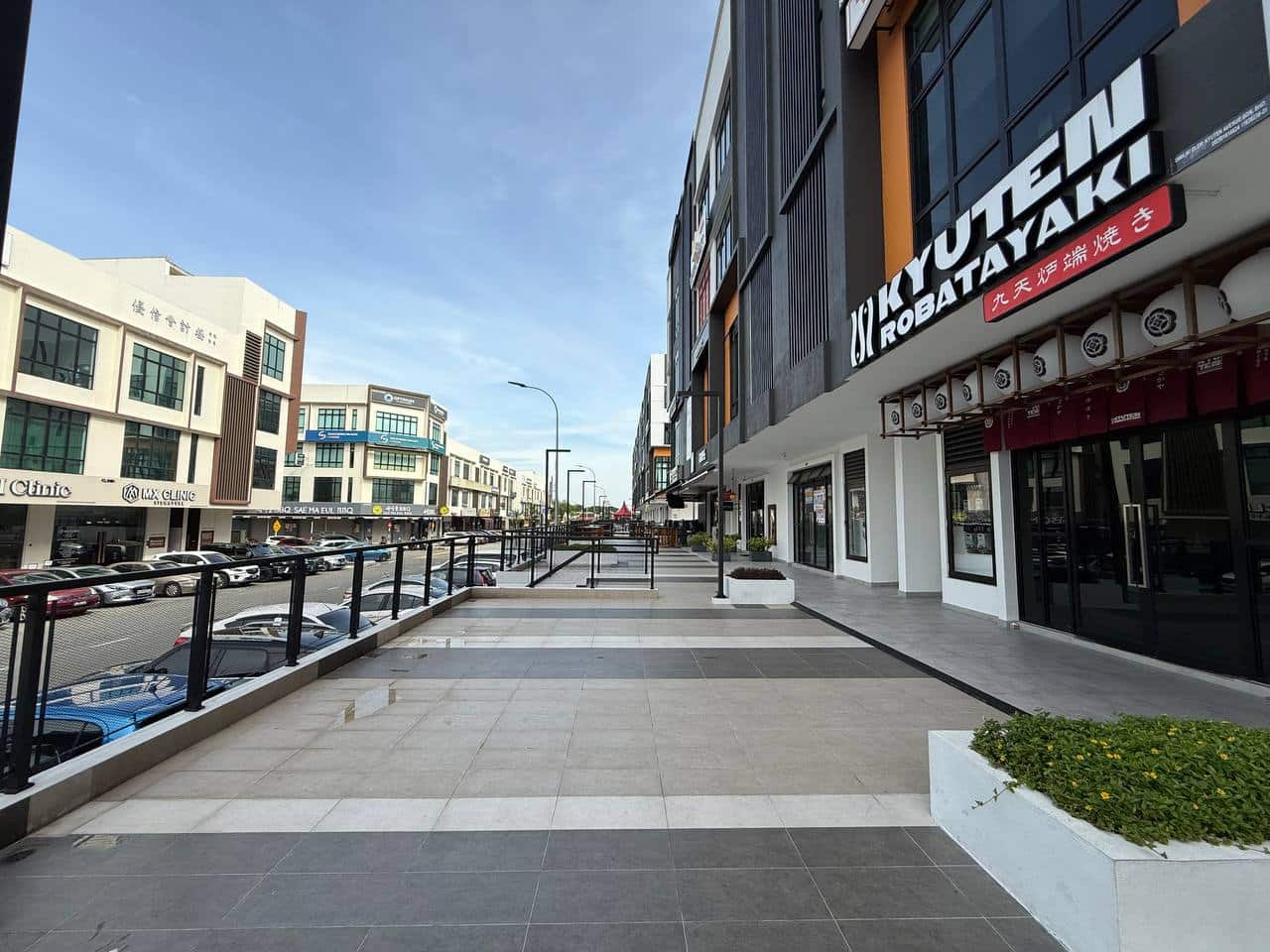 4-Storey Shop lot Pelangi Avenue 2