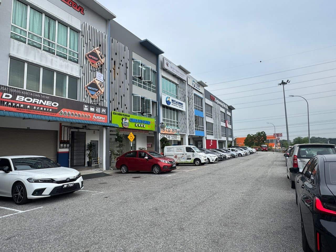 3 storey Shoplot (Ground Floor Only) Kempas Lama