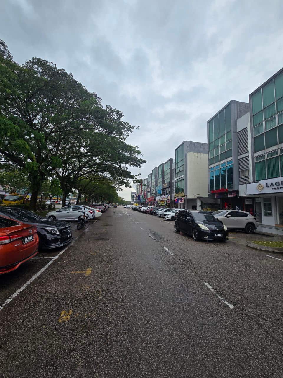 Three Storey Shop - Intermediate Jalan Adda 7 3
