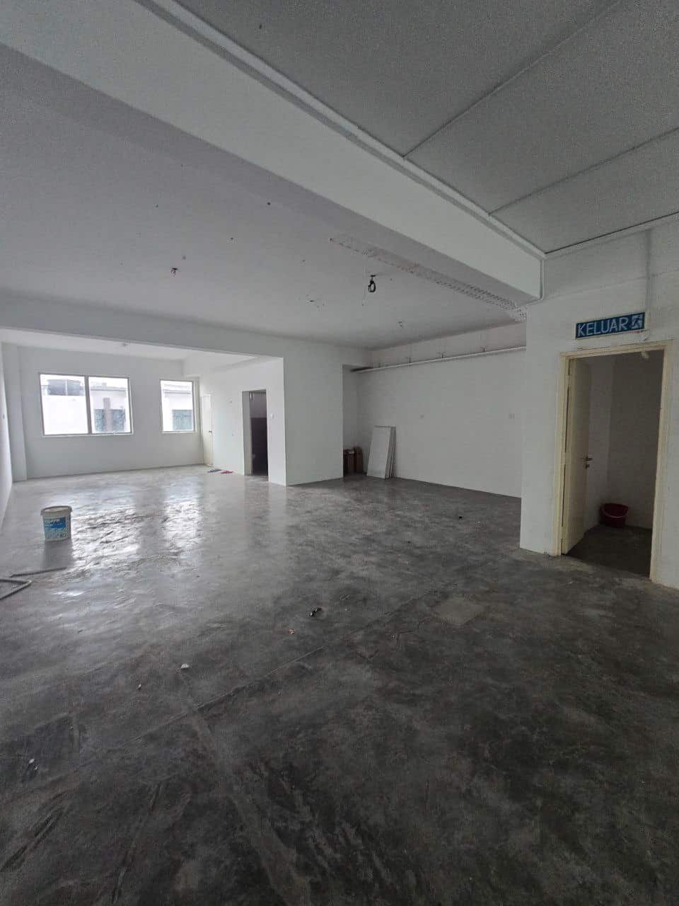 Three Storey Shop - Intermediate Jalan Adda 7 4