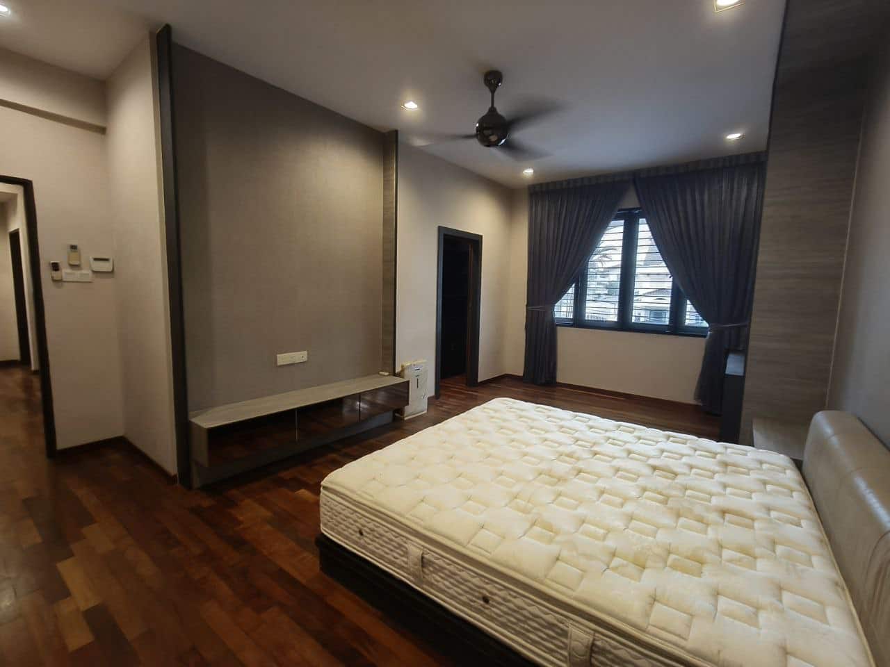 Double Storey Bungalow Taman Sri Tebrau 4