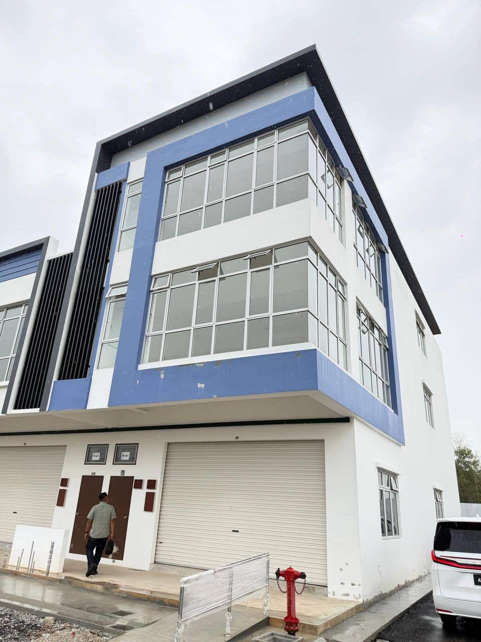 3-Storey Shoplot (Corner Unit) Taman Denai Alam Kota Masai