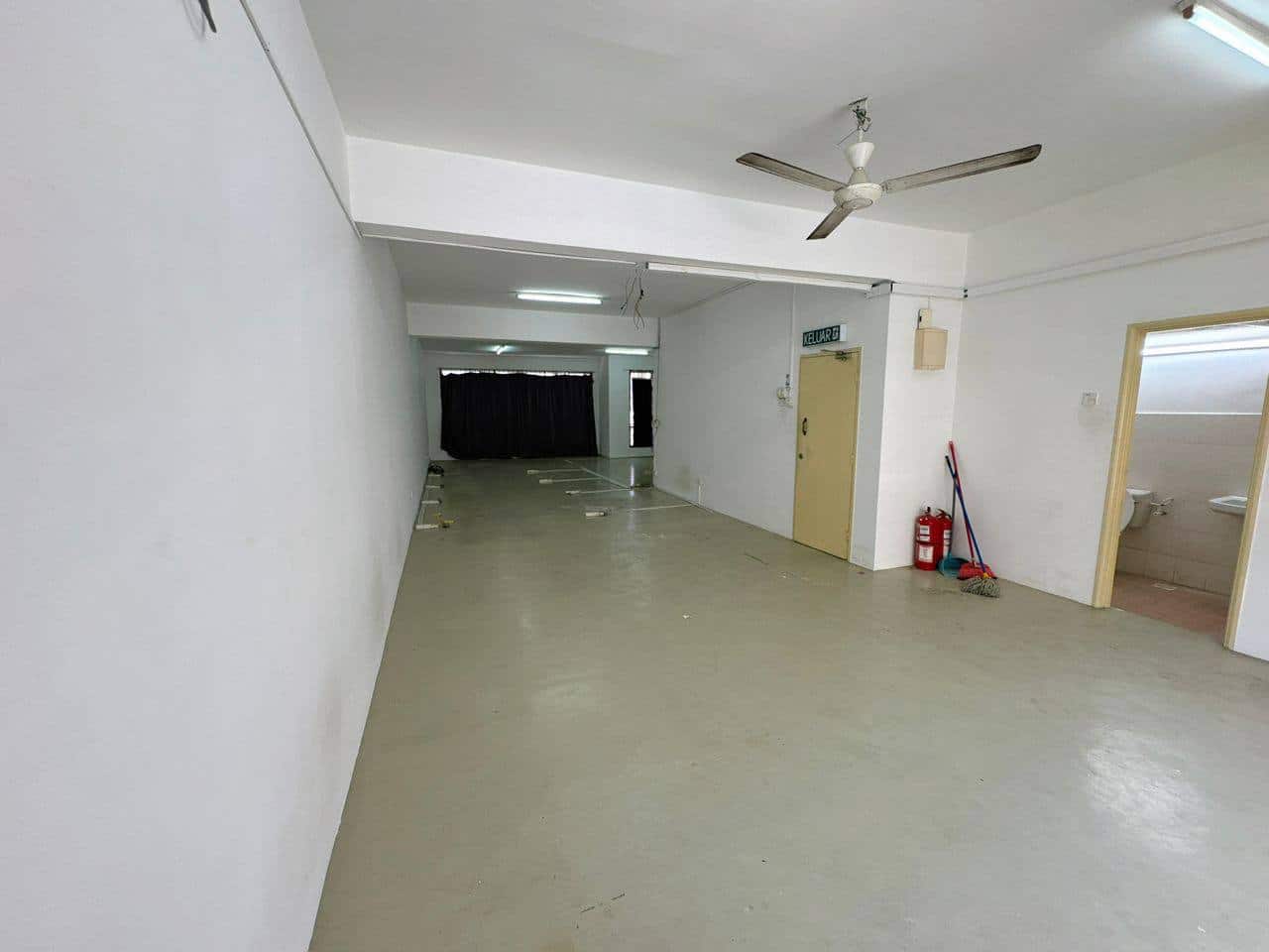 Shoplot Taman Austin Perdana 3