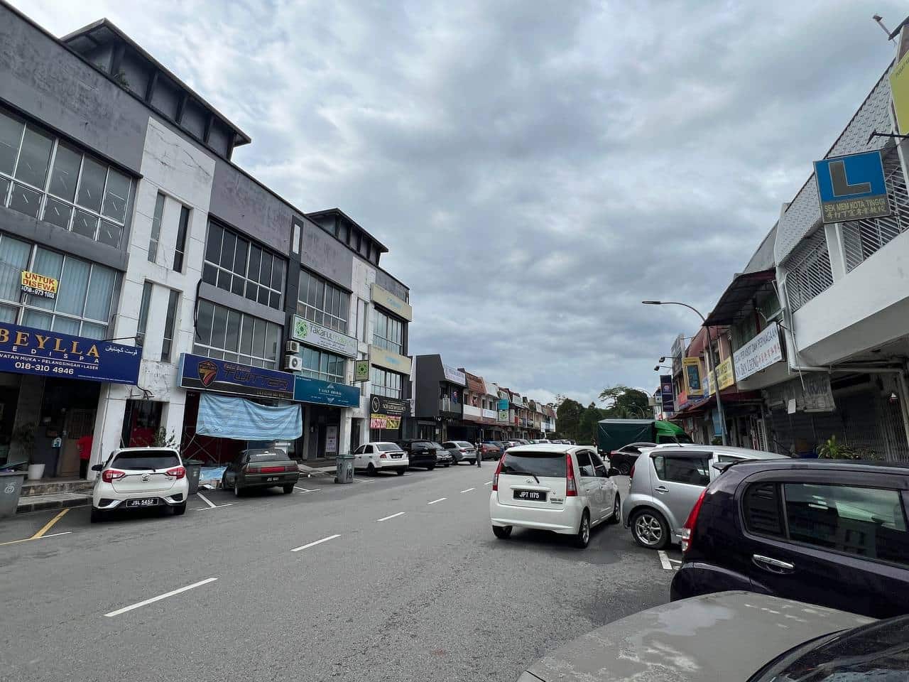 3-Storey Shop Intermediate Jalan Indah 6